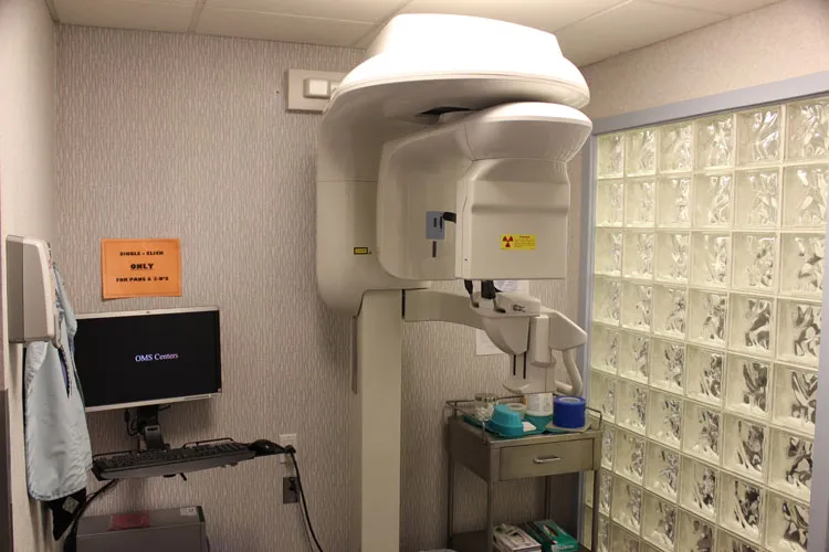 Interior oral surgery practice photo: Digital x-ray machine at Oral & Maxillofacial Surgery Center in Warminster PA